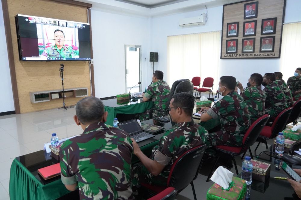 Danrem 042/Gapu Beri Arahan Kepada Komandan Satuan