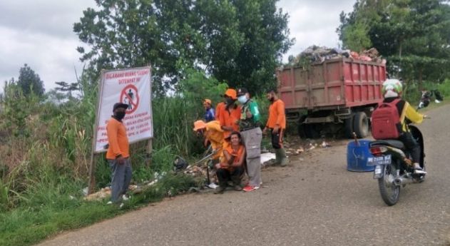 Di Tebo, Masih Banyak Warga Buang Sampah Sembarangan 