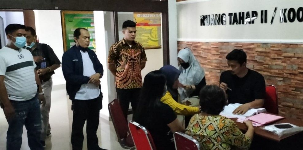 Ely dan Mie, Dua Tersangka Penipuan Emas Dilimpahkan