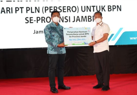 PLN Serahkan Fasilitas Sarana Kerja Kepada BPN Provinsi Jambi