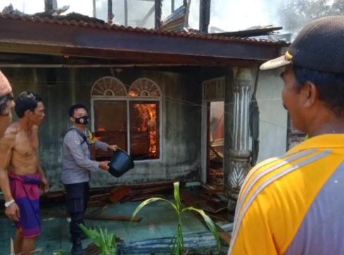 Gegara Korsleting Listrik, Rumah Warga Pulau Aro Tabir Ulu Hangus Terbakar