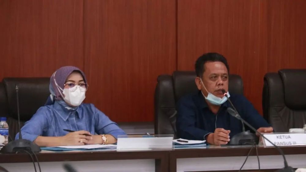 Pansus III DPRD Kota Jambi Minta Pendapat Tambahan Pembahasan Ranperda  Mengenai Pengelolaan Zakat