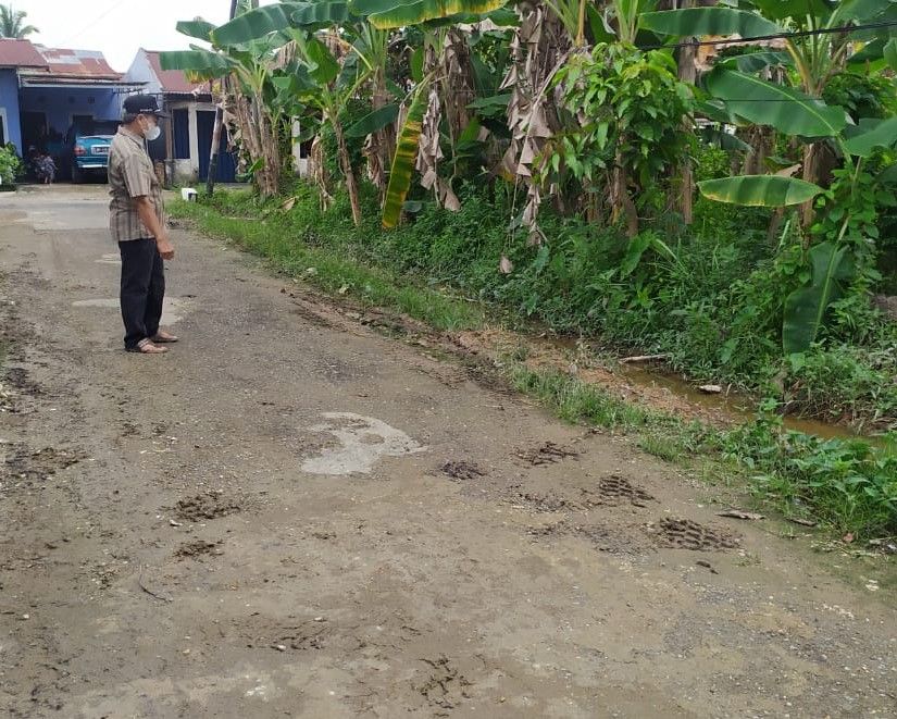 Air PDAM Meluap, Jalan di Penyengat Rendah Rusak, Dirut PDAM Bilang Begini   