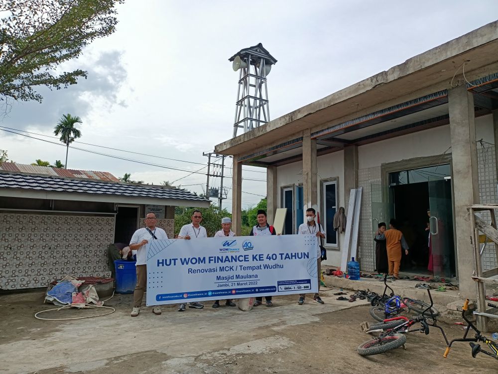 WOM Finance Renovasi Tempat Wudhu Masjid Maulana 