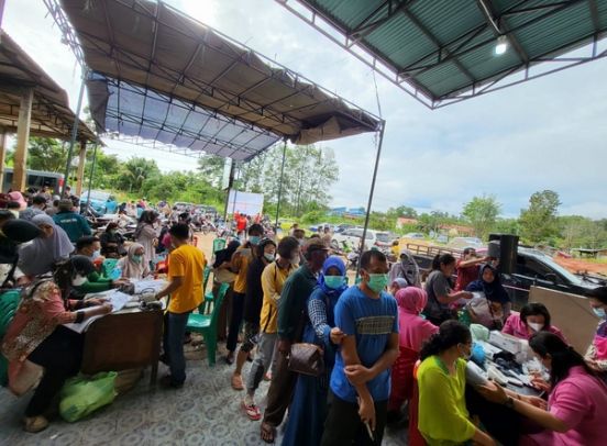 Masyarakat Serbu Operasi Pasar Migor Koperasi Mitra Wilmar