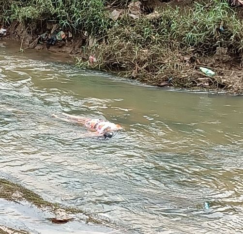 Diduga Terpeleset dari Jembatan, Mayat Perempuan Ditemukan Mengapung di Sungai