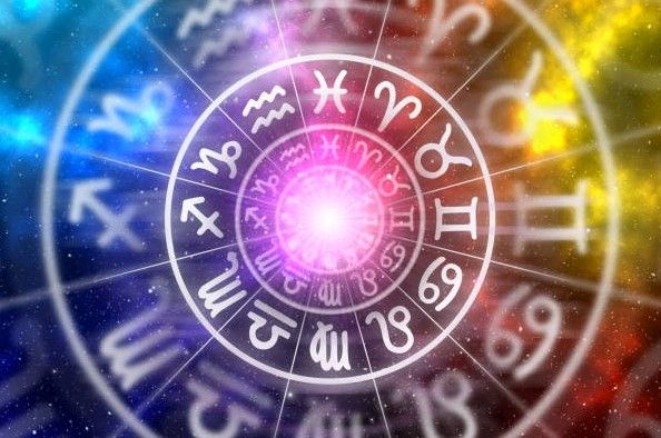 Kisah Cinta Berdasarkan Zodiak Hari Selasa 29 Maret 2022, Sagitarius Buang Sifat Kanak-kanak