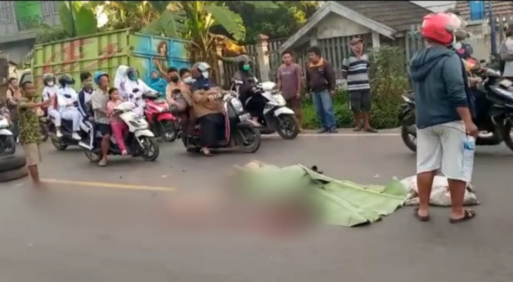 Laka Maut Motor vs Truk Batu Bara di Tanjung Lumut, 1 Orang Tewas