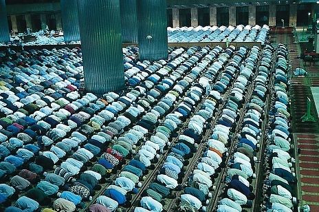 Muhammadiyah Izinkan Salat Tarawih Berjamaah   