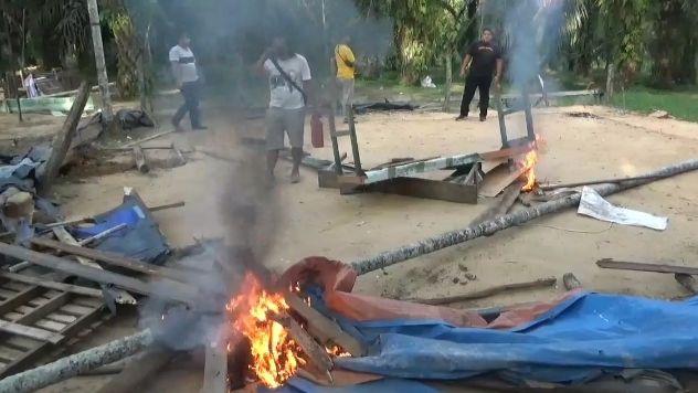 Tempat Judi Sabung Ayam di Sungai Gelam Dibakar Polisi