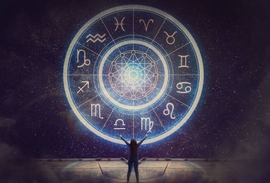 Cek Ramalan Zodiak Kamu Hari Minggu 3 April 2022