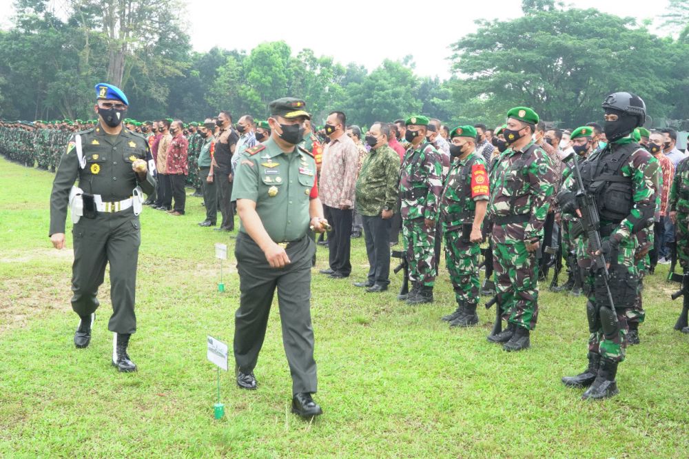 Danrem 042/Gapu Pimpin Apel Gelar Pasukan Satgas Pam VVIP Kunker Presiden RI ke Jambi