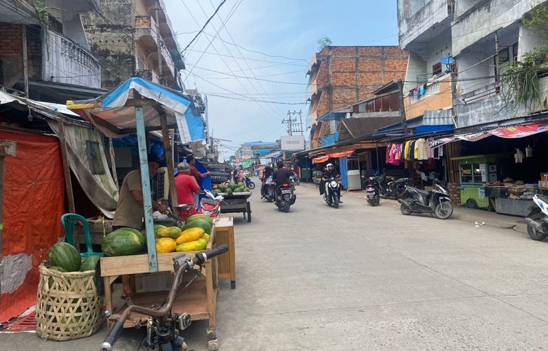 Pedagang Takjil di Tanjab Barat Boleh Jualan Dipinggir Jalan