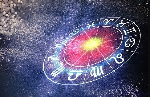 Karir Kamu Berdasarkan Zodiak Hari Kamis 14 April 2022, Leo Gelisah dengan Sesuatu yang Baru?