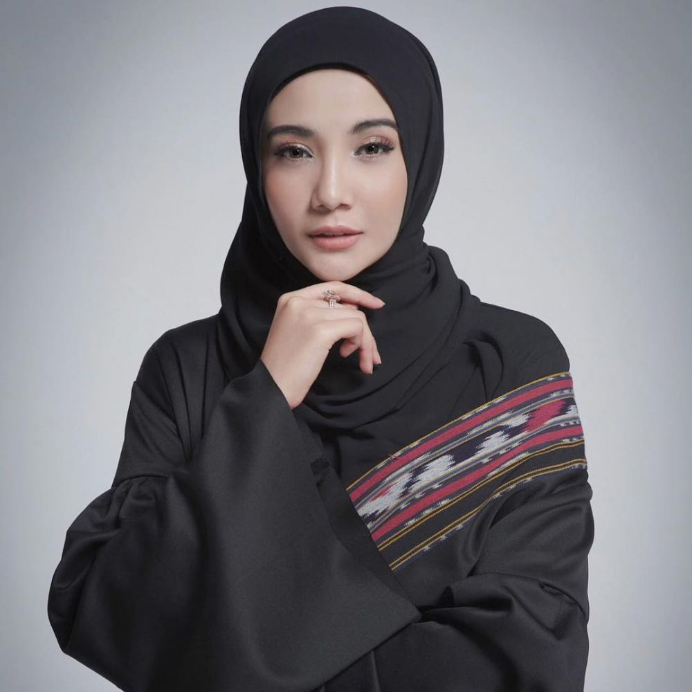 Catat!!, Ini 5 Bahan Hijab Yang Adem Untuk Digunakan, Bikin Tambah ...