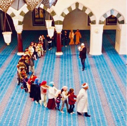 Hilangnya Jejak Malaikat Kecil di Masjid