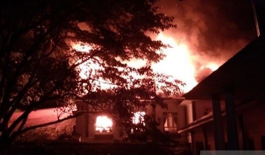 Kantor Bupati Halmahera Selatan Terbakar, Api Berasal Dari Ruangan Staff Ahli