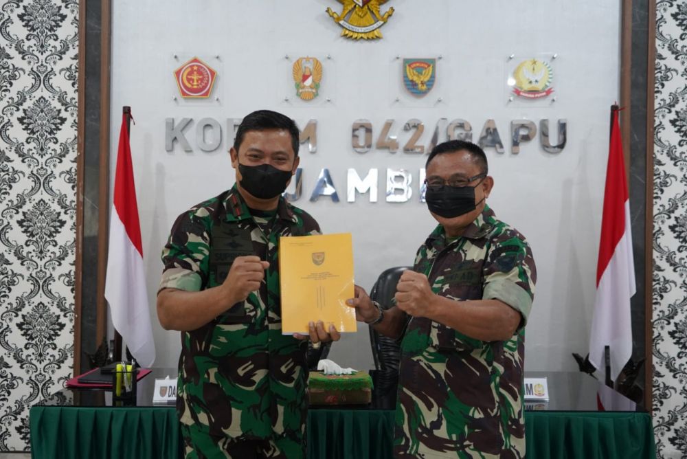 Danrem 042/Gapu Terima Taklimat Akhir Pengawasan Internal Post Audit Itdam II/Sriwijaya   