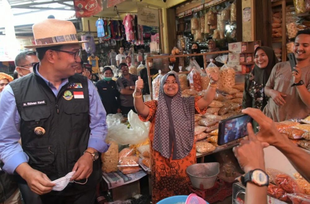 Masyarakat Keluhkan Pungli, Ridwan Kamil Minta Warga Lapor Ke Aplikasi Siberli