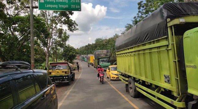 Cabe dan Bawang Busuk di Jalan, Akibat Macet di Palembang