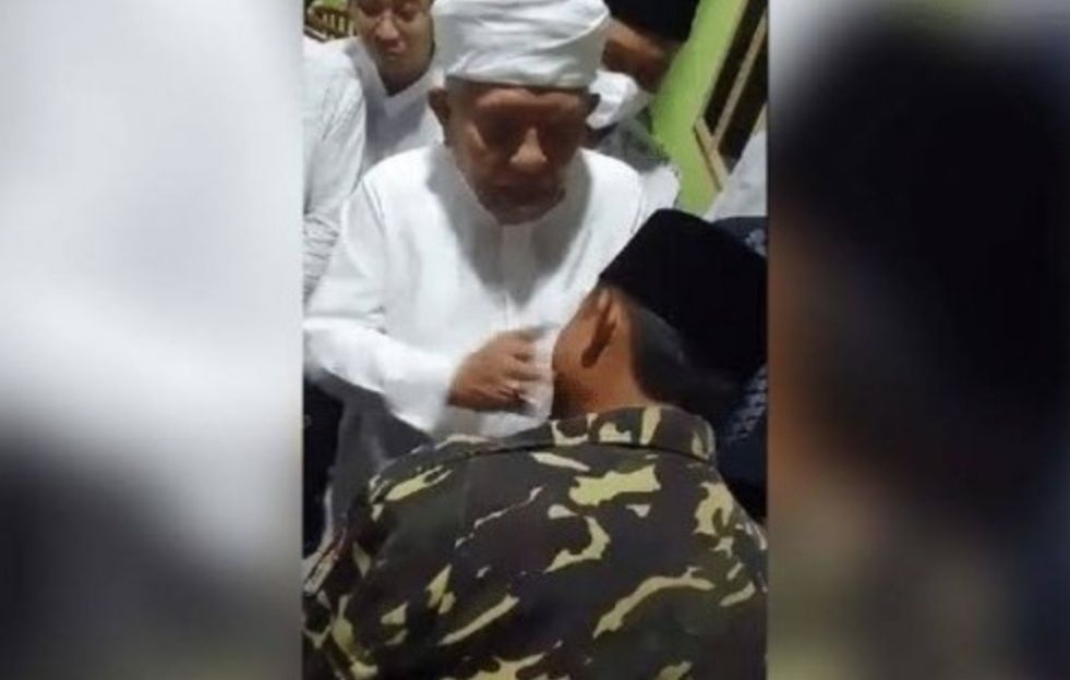 Simak, Fakta Dibalik Video Viral Seorang Kiyai Tampar Anggota Banser