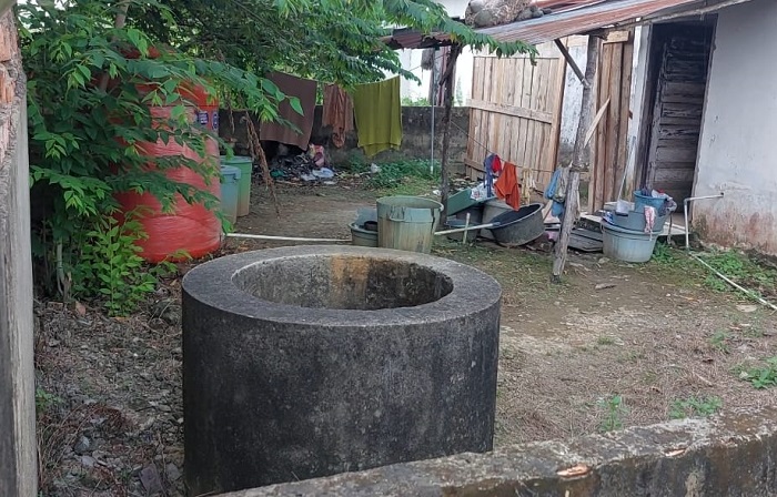  Kekeringan Akibat Kemarau Mulai Terasa, Masyarakat Tanjab Timur Perdalam Sumur untuk Dapatkan Air Bersih