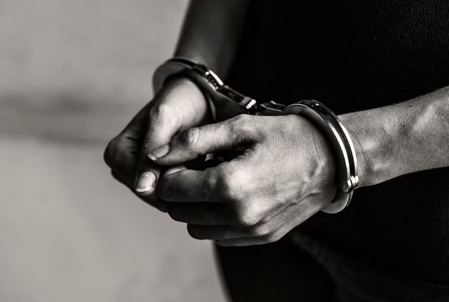 Bupati Pekalongan Fadia Arafiq Resmi Ditahan KPK, Pakai Rompi Oranye dan Diborgol