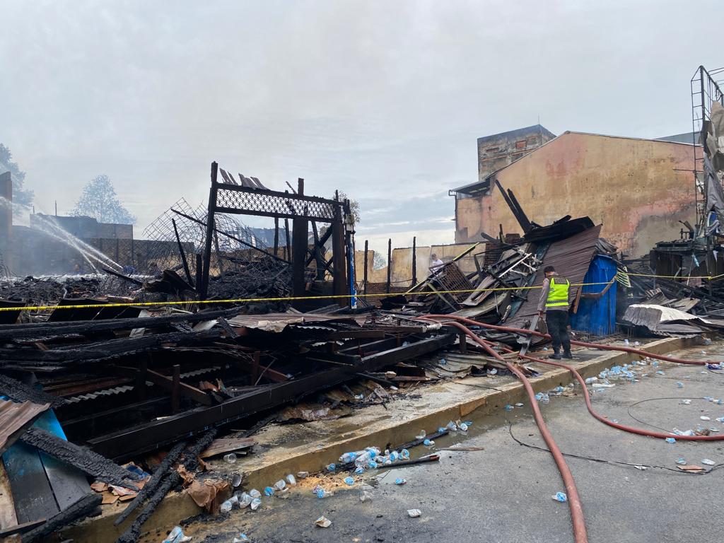 Kebakaran di Kuala Tungkal, Belasan Ruko dan Rumah Warga Hangus