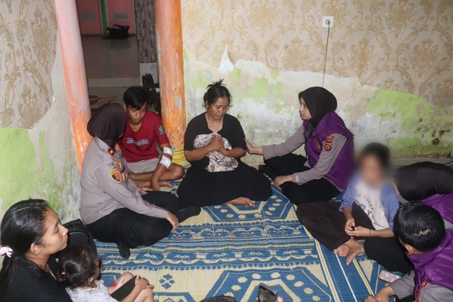 Tragedi Balita Saksikan Ayah Dibunuh Tetangga! Polda Jambi Turunkan Tim Trauma Healing