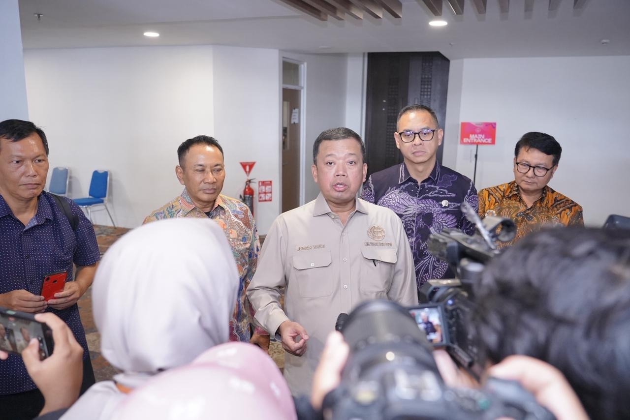 Menteri Nusron Evaluasi Tata Ruang Sumatera Pascabencana Banjir dan Longsor