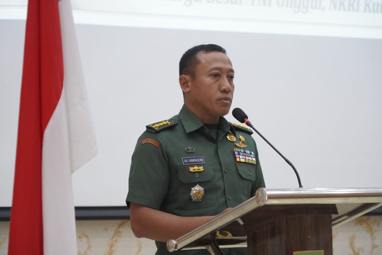 Kasrem 042/Gapu Buka Kegiatan Pembinaan dan Pemberdayaan Keluarga Besar TNI