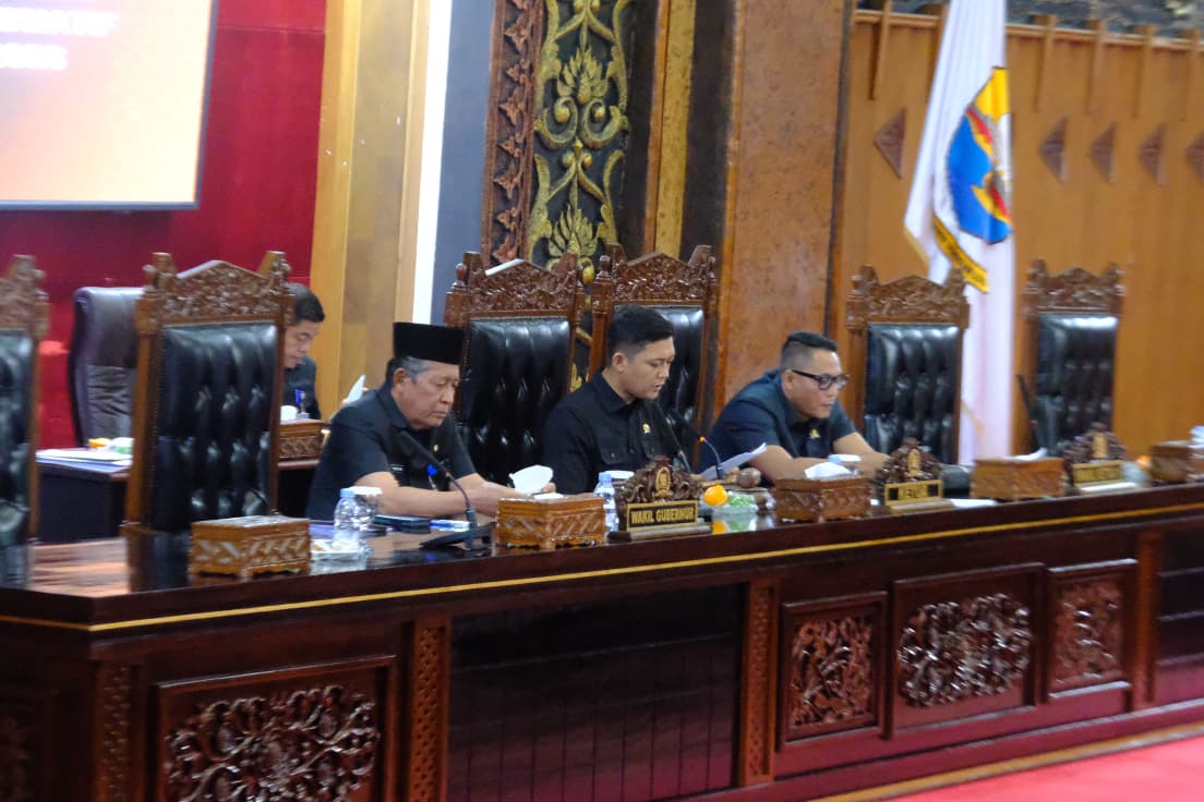 Wagub Sani Sebut 5 Ranperda Inisiatif DPRD Beri Manfaat Positif, Dorong Kelancaran Penyelenggaraan Pemerintaha