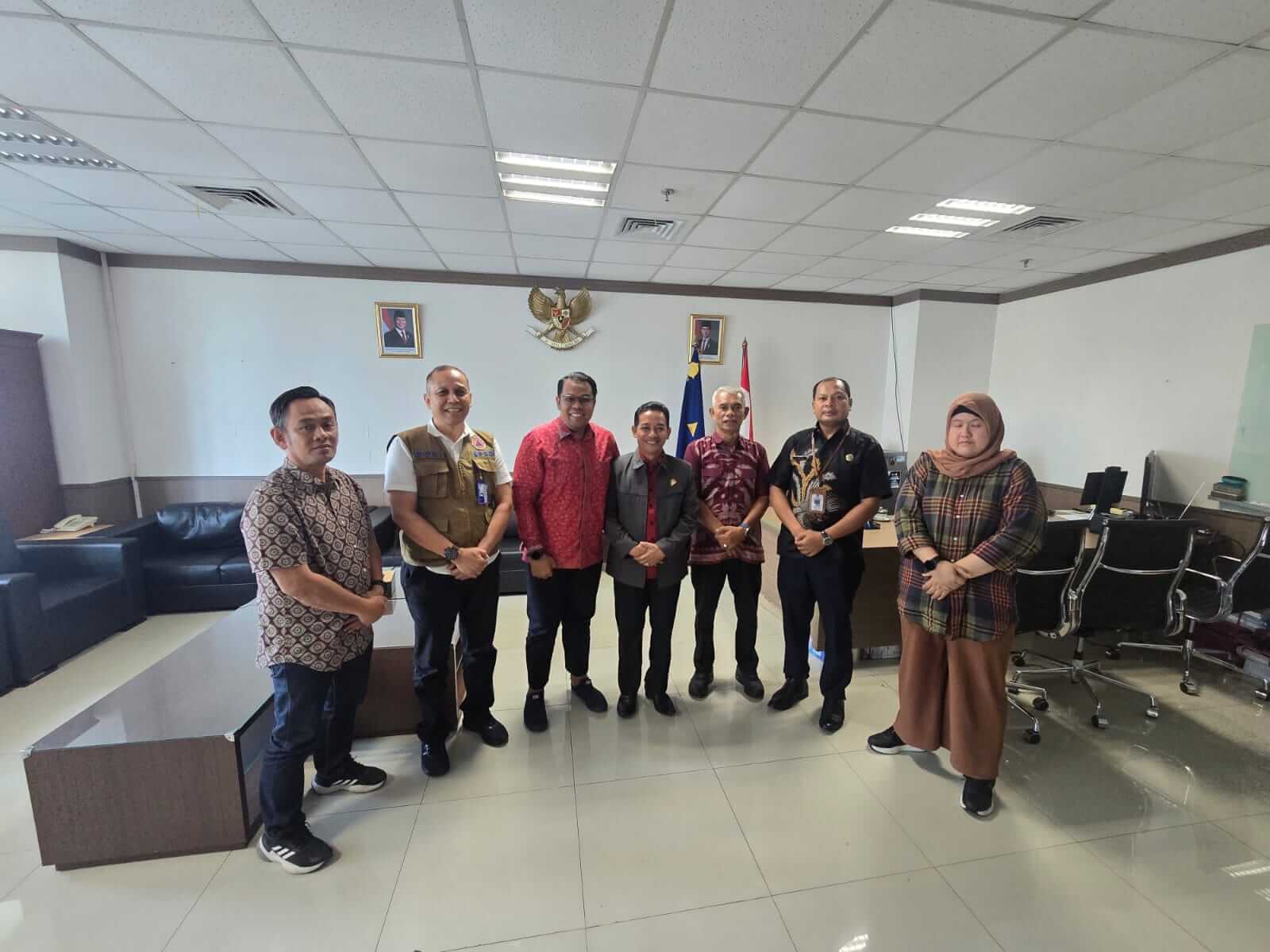 Usman Khalik Dampingi PUPR dan BPBD Jemput Dana Rp222 Miliar ke BNPB untuk Perbaikan Jalan Rusak
