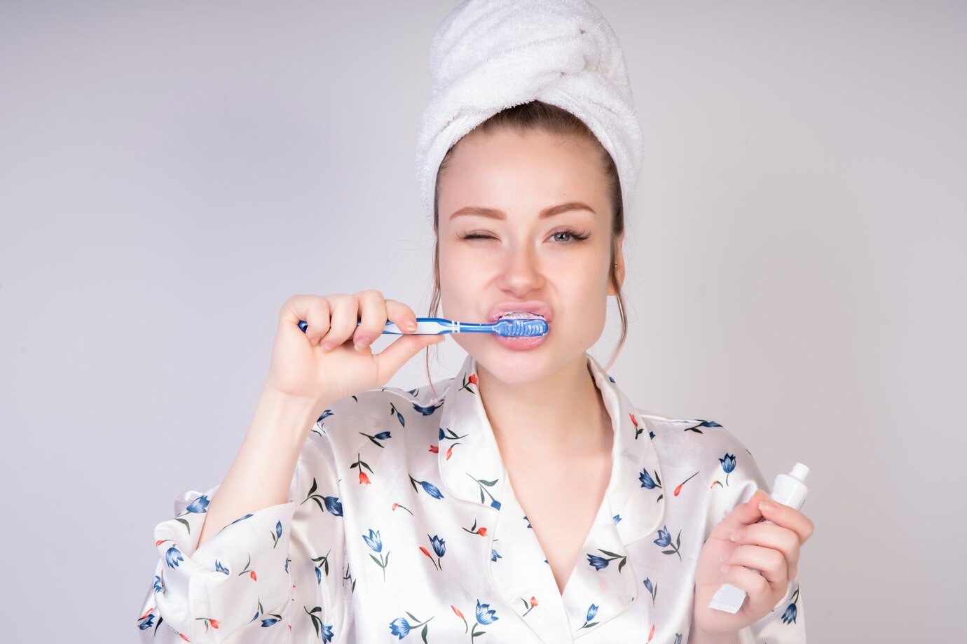 Benarkah Menyikat Gigi Bisa Membatalkan Puasa? Cek Hukumnya Yuk