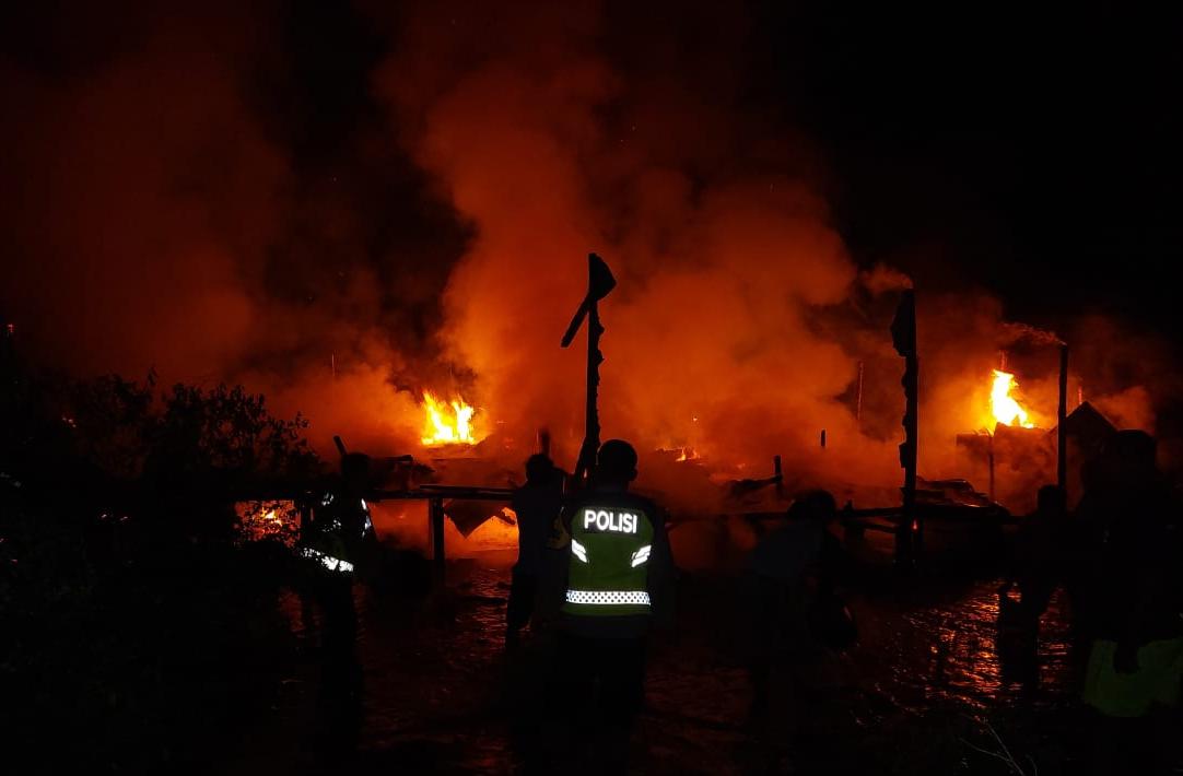 Satu Unit Rumah di Rantau Rasau, Kabupaten Tanjab Timur Terbakar
