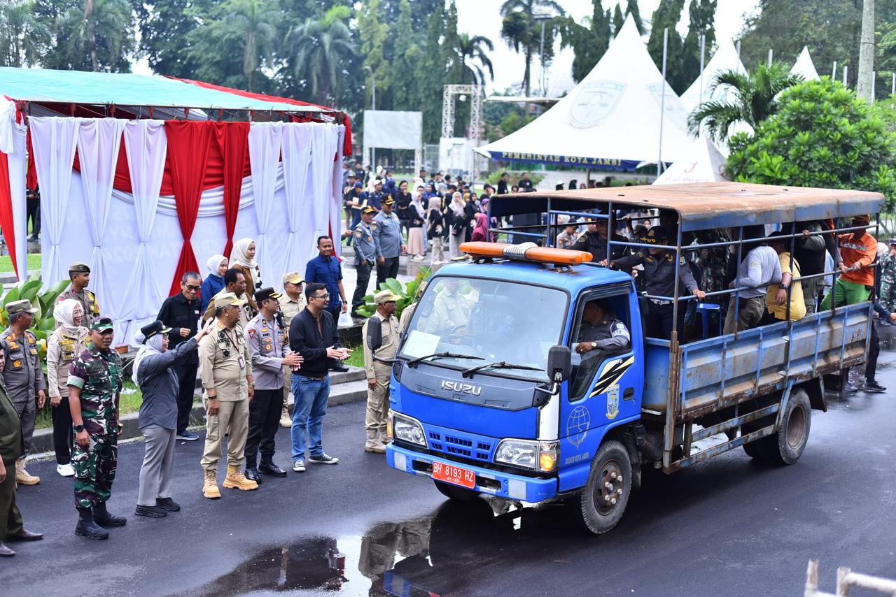 Pj Wali Kota Lepas 800 Personil Gabungan Penertiban APK, Disebar Di 6 Titik Dalam Kota Jambi