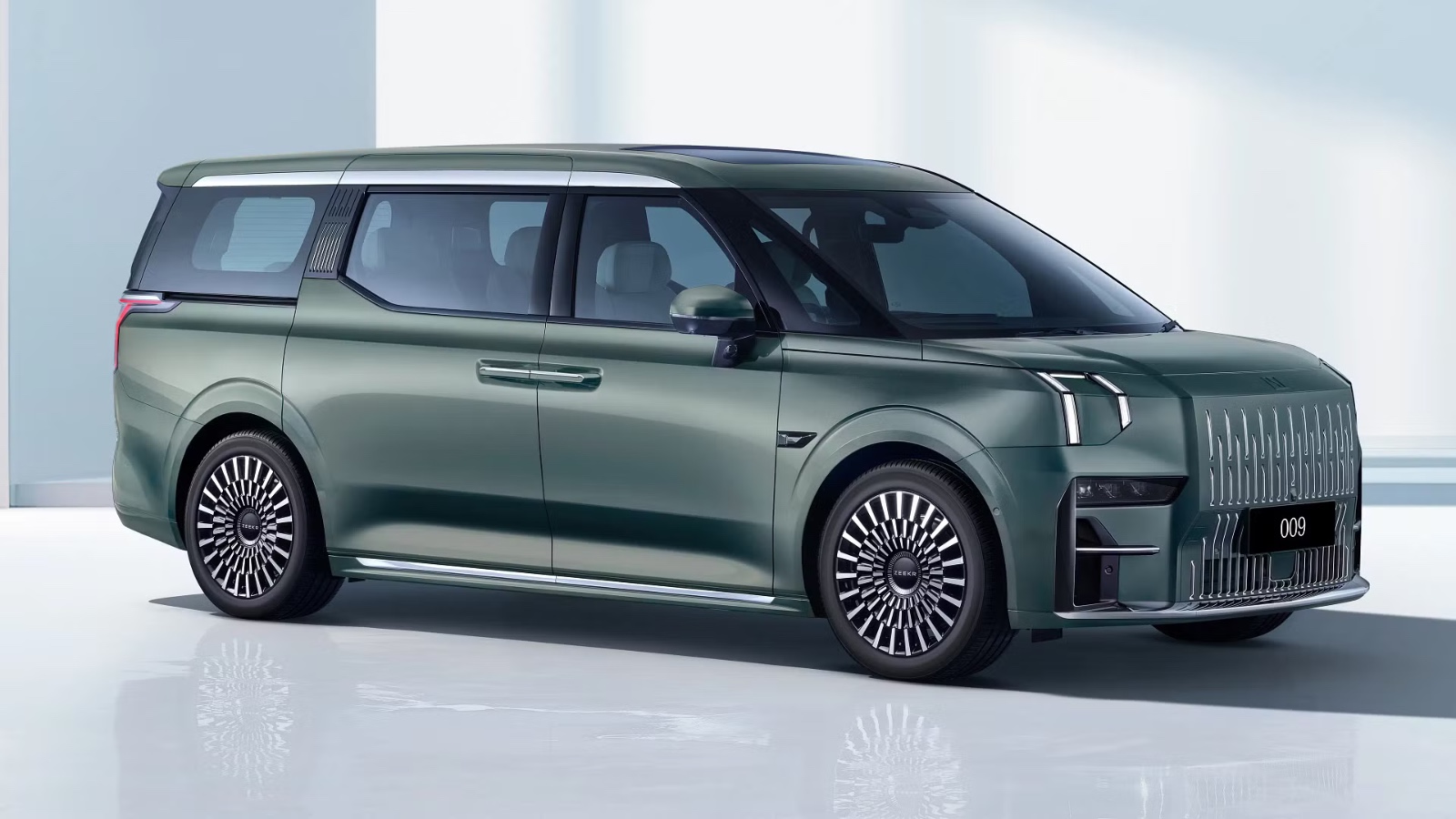 Zeekr 009 Facelift Meluncur 19 Mei 2026: MPV Listrik 912 HP, Isi Daya 10 Menit, Kabin Zero Gravity