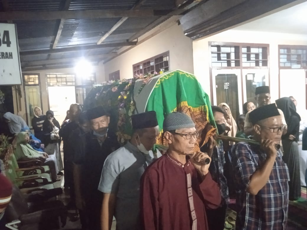 Jenazah Nurul Fahmy Dimakamkan di TPU Talang Sari