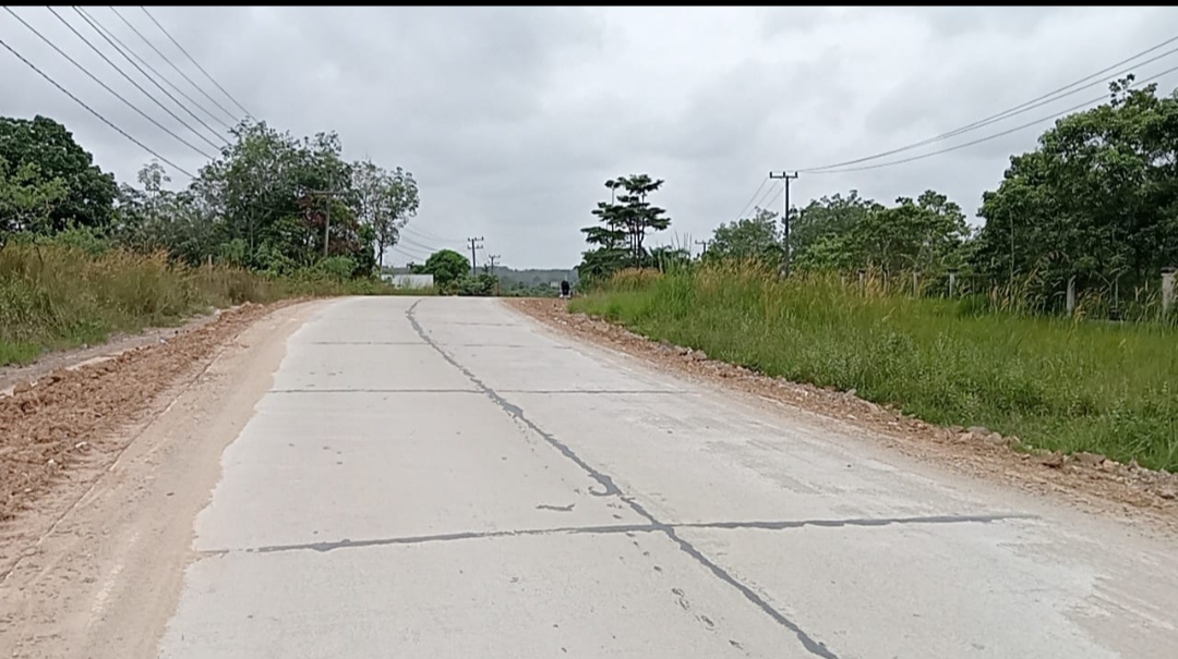 Bertahun Tahun Rusak, Akses Jalan ke Bandara Bungo Akhirnya Diperbaiki