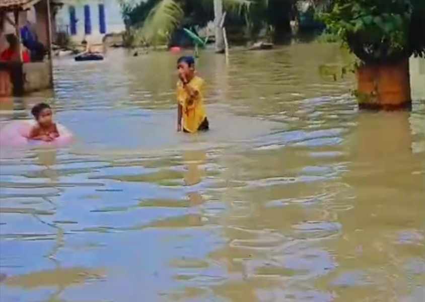 Kabupaten Tebo Dikepung Banjir, 6 Kecamatan Terendam, Warga Belum Tersentuh Bantuan