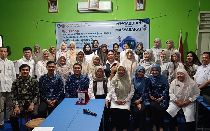 Workshop Deep Learning dengan AI, FKIP UNJA Dampingi Guru Biologi Kota Jambi Tingkatkan Mutu Pembelajaran