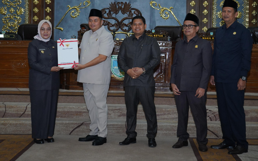 Rapat Paripurna DPRD Kota Jambi: Penyampaian Rancangan APBD 2025