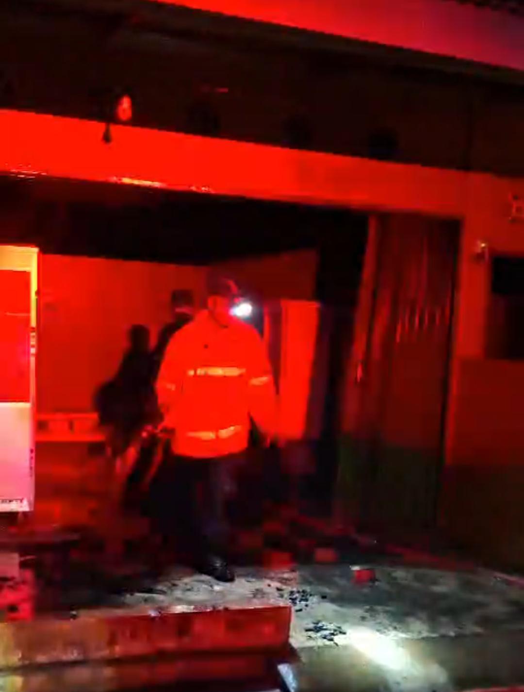 Ruko Penjual Bakso Hangus Terbakar , Damkar Ingatkan Hati Hati dalam Penggunaan Tabung Gas