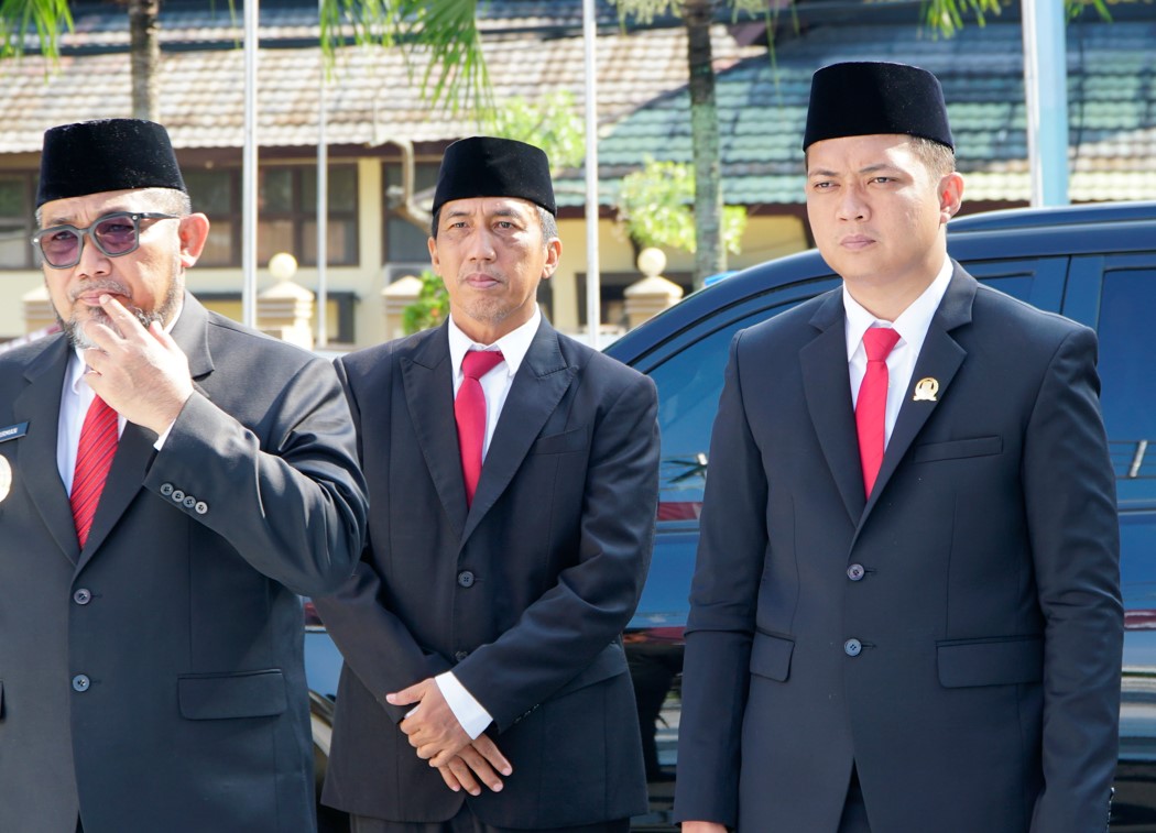 Ketua DPRD Jambi Ikuti Upacara Hari Pahlawan, Ajak Generasi Muda Teladani Semangat Kepahlawanan