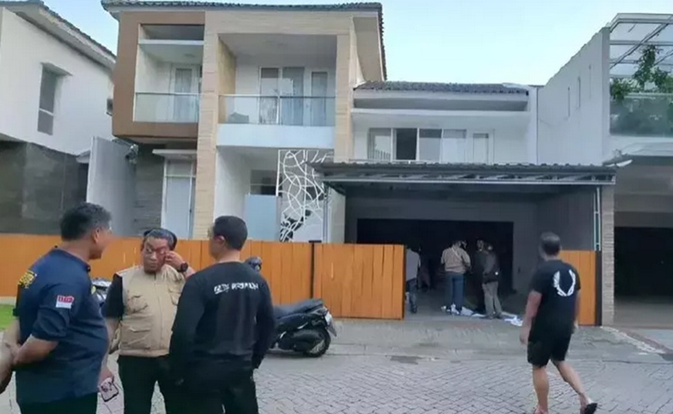 Video Maaf Gak Mempan! Rumah Nafa Urbach di Bintaro Juga Disatroni Massa