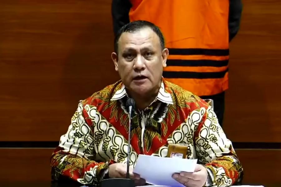 KPK Tahan Irfan Kurnia Saleh, Tuduhan Korupsi Pengadaan Helikopter TNI AU