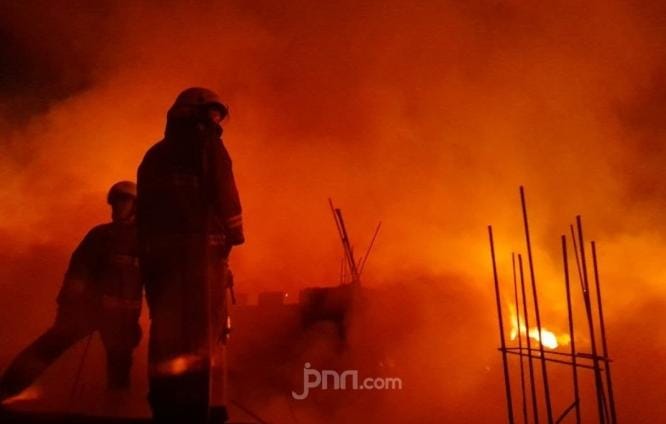 Ditinggal Mudik, Toko Mebel di Sleman Habis Terbakar 