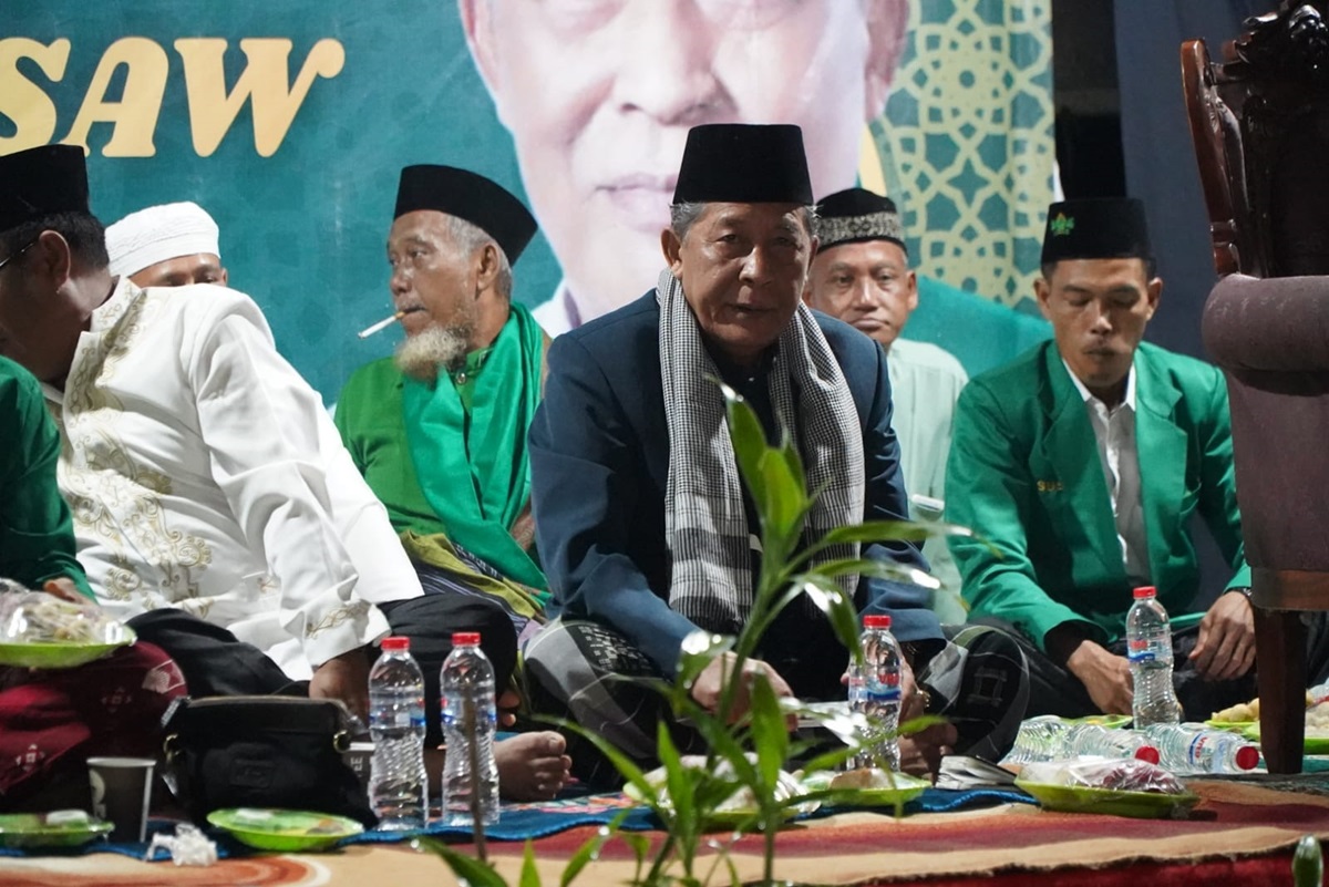 Wakil Gubernur Jambi Abdullah Sani Beri Tausiah di Tanjab Barat, Sampaikan Manfaat Sholawat Nabi 