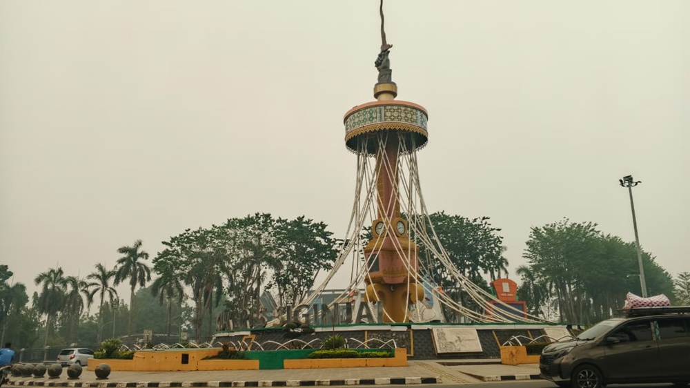 ISPU Kota Jambi Tembus 664! Langit Menguning, di Muaro Jambi Masih Ada Sekolah yang Tatap Muka