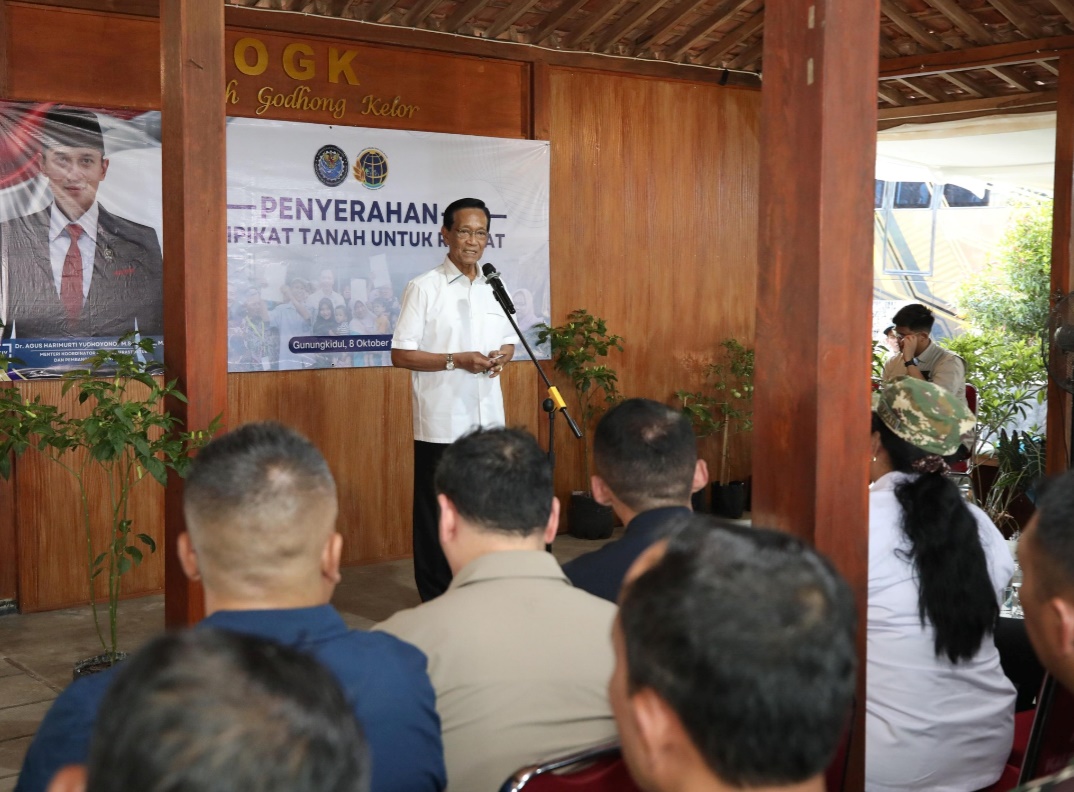 Sri Sultan Hamengkubuwono X Apresiasi Penyerahan Sertipikat Tanah untuk Masyarakat Gunungkidul